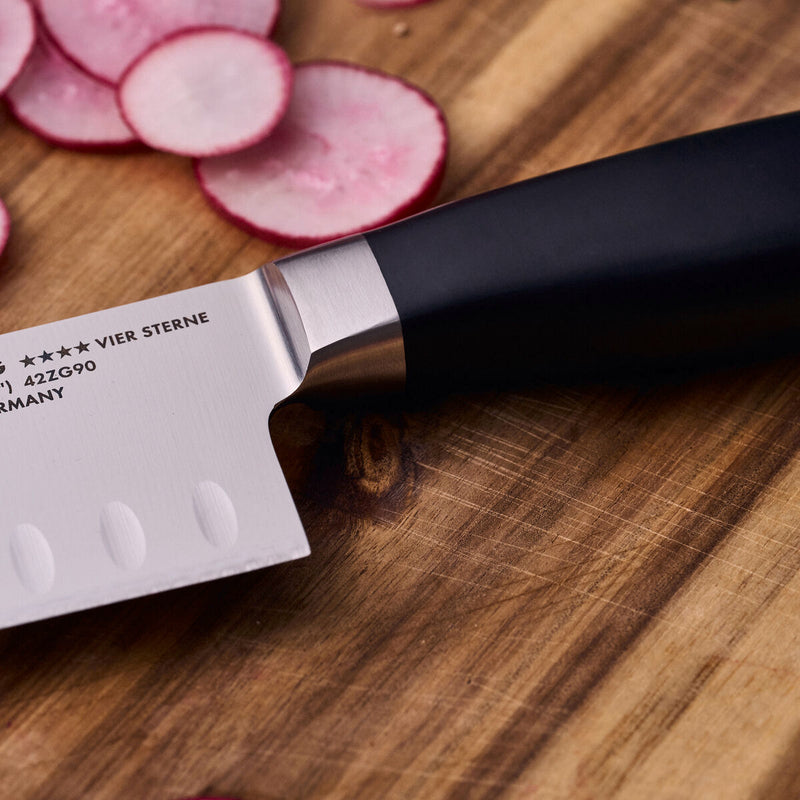**** VIER STERNE Santoku mit Kullen 18 cm, Kullenschliff