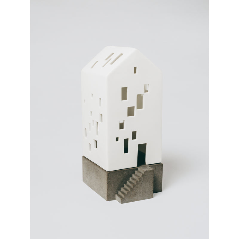 Lichthaus kleines Apartment- haus mit Betonsockel9,5x8x19cm